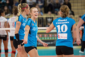 2015 10 29 VC Wiesbaden freut sich auf Hamburg Volleyball Bundesliga Foto Detlef Gottwald