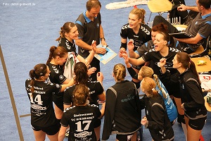 Auch in Aachen klein bei kampfstarken Ladies in Black die starke Auswärtsserie fortsetzen Foto Detlef Gottwald