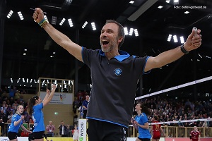 VCW Trainer klein Andi Vollmer tritt mit seinem Team im 1.Halbfinalspiel beim amtierenden Deutschen Meister in Dresden an Foto Detlef Gottwald